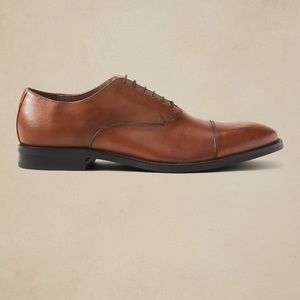 New Banana Republic Men’s Italian leather Oxford shoes